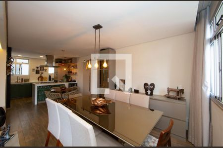 SALA de apartamento à venda com 2 quartos, 89m² em Santa Tereza, Belo Horizonte