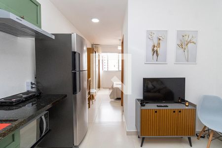 Sala/Cozinha de apartamento para alugar com 1 quarto, 24m² em Vila Mazzei, São Paulo