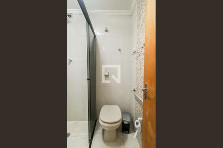 Banheiro da Suíte de casa para alugar com 3 quartos, 200m² em Jardim Três Marias, São Paulo