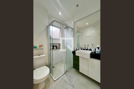 Banheiro de apartamento à venda com 1 quarto, 124m² em Centro, Campinas