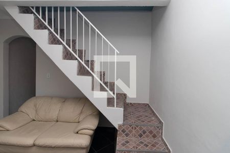 Escada de casa à venda com 2 quartos, 105m² em Vila Medeiros, São Paulo