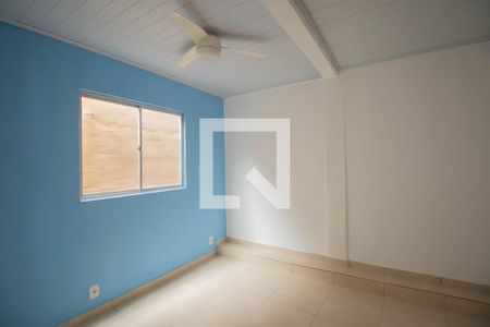 Quarto 1 de casa para alugar com 3 quartos, 60m² em Mutondo, São Gonçalo