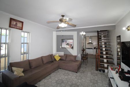 Casa à venda com 5 quartos, 300m² em Conjunto Residencial Santa Terezinha, São Paulo