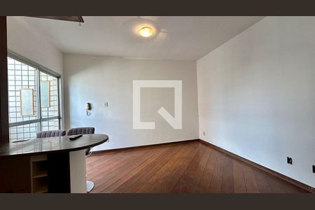 Sala/cozinha de apartamento à venda com 1 quarto, 50m² em Lourdes, Belo Horizonte