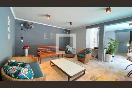 Casa à venda com 5 quartos, 463m² em Vila Marieta, Campinas