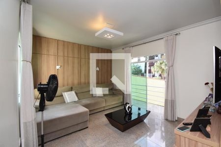 Sala de casa para alugar com 3 quartos, 311m² em Ahú, Curitiba