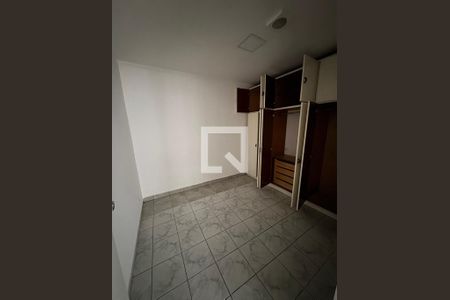 Quarto de casa para alugar com 2 quartos, 40m² em Vila Ipojuca, São Paulo