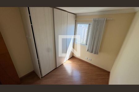 Quarto de apartamento para alugar com 2 quartos, 50m² em Presidente Altino, Osasco