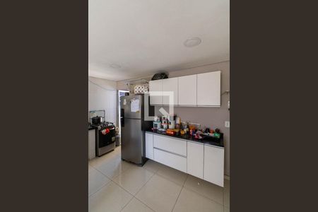 Casa 1 - Sala e Cozinha  de casa à venda com 5 quartos, 125m² em Jardim Keralux, São Paulo
