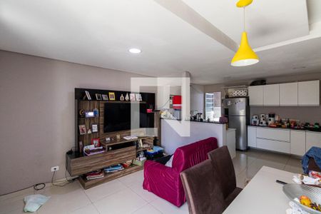 Casa 1 - Sala e Cozinha  de casa à venda com 5 quartos, 125m² em Jardim Keralux, São Paulo