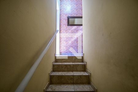 Escada de casa para alugar com 2 quartos, 75m² em Jardim Catanduva, São Paulo