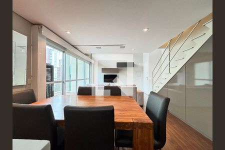 Sala de apartamento para alugar com 2 quartos, 78m² em Moema, São Paulo
