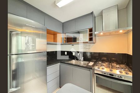 Cozinha de apartamento para alugar com 2 quartos, 78m² em Moema, São Paulo