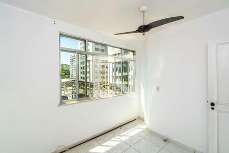 Quarto 1 de apartamento para alugar com 2 quartos, 60m² em Olaria, Rio de Janeiro