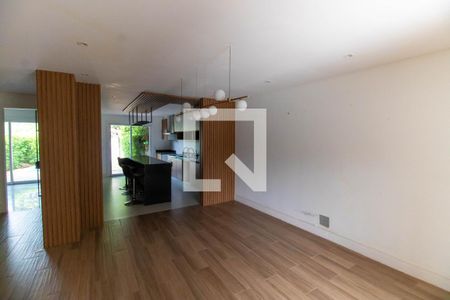 Sala de casa de condomínio à venda com 4 quartos, 182m² em Serra Grande, Niterói