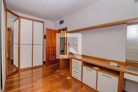 Casa de Condomínio à venda com 3 quartos, 398m² em Bela Vista, Porto Alegre