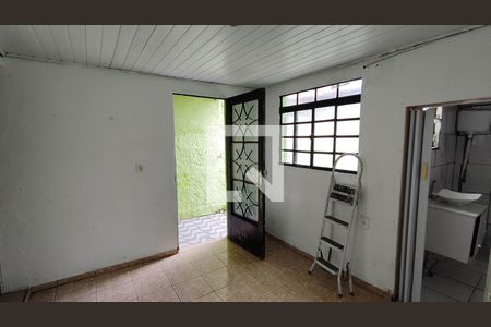 Quarto / sala de casa para alugar com 1 quarto, 35m² em Jardim Julio de Carvalho, Ferraz de Vasconcelos