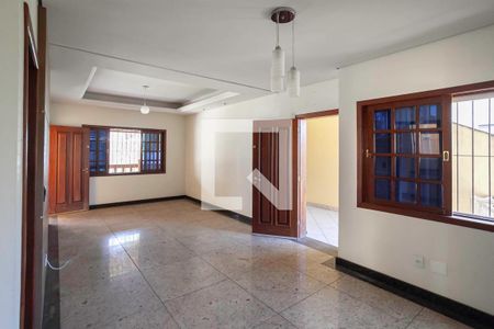 Sala 1 de casa à venda com 3 quartos, 375m² em Ouro Preto, Belo Horizonte