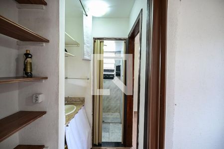 Corredor de apartamento para alugar com 2 quartos, 55m² em Jardim São Jorge, São Paulo