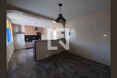 Casa à venda com 4 quartos, 275m² em Ouro Preto, Belo Horizonte