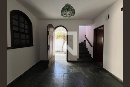 Casa à venda com 4 quartos, 275m² em Ouro Preto, Belo Horizonte