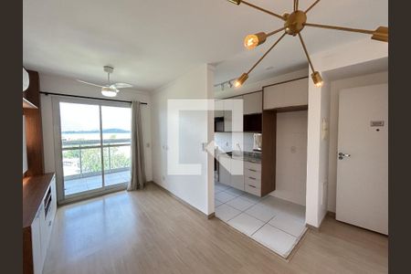 Sala de apartamento para alugar com 2 quartos, 56m² em Marechal Hermes, Rio de Janeiro