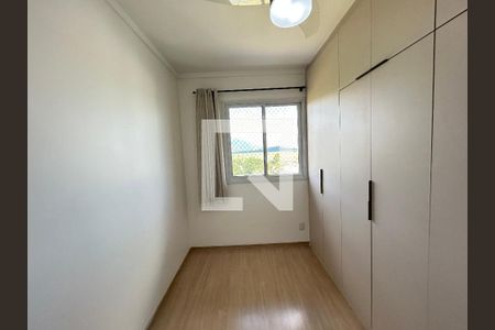 Quarto 1 de apartamento para alugar com 2 quartos, 56m² em Marechal Hermes, Rio de Janeiro