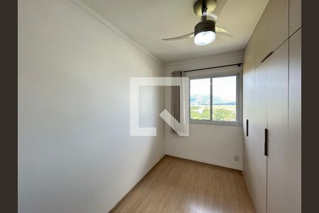 Quarto 1 de apartamento para alugar com 2 quartos, 56m² em Marechal Hermes, Rio de Janeiro