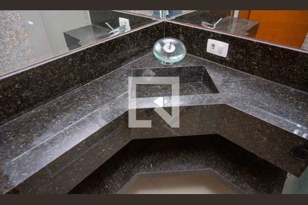 Banheiro 1 de casa para alugar com 3 quartos, 263m² em Piraporinha, Diadema