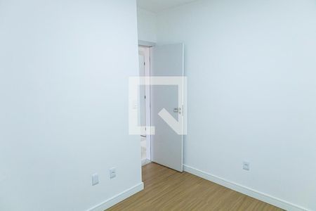 Quarto 2 de apartamento para alugar com 3 quartos, 70m² em Itapoã, Belo Horizonte