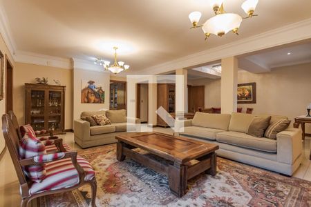 Sala de casa à venda com 5 quartos, 250m² em Três Figueiras, Porto Alegre