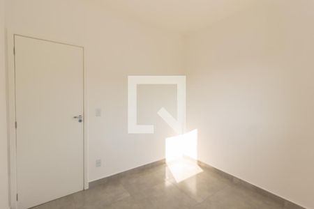 Quarto 1 de casa para alugar com 2 quartos, 61m² em Jardins Recanto das Rosas, São Paulo