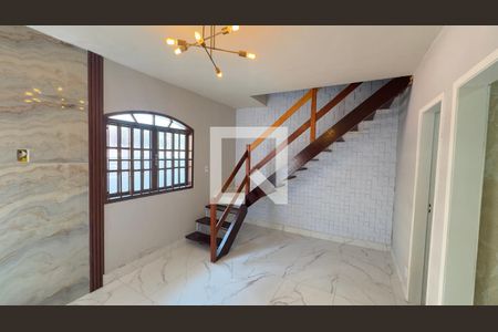 Sala de casa de condomínio para alugar com 2 quartos, 76m² em Itaipuaçu, Maricá