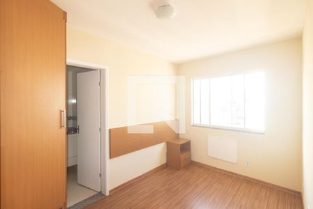 Suíte de apartamento para alugar com 2 quartos, 56m² em Campo Grande, Rio de Janeiro
