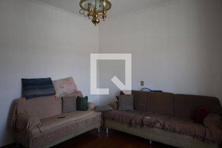 Casa para alugar com 4 quartos, 300m² em Cidade Dutra, São Paulo