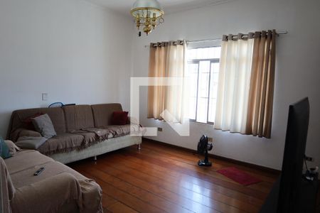 Casa para alugar com 4 quartos, 300m² em Cidade Dutra, São Paulo