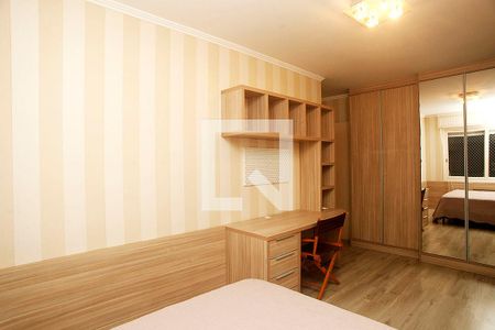 Quarto 1 de apartamento à venda com 2 quartos, 76m² em Moinhos de Vento, Porto Alegre