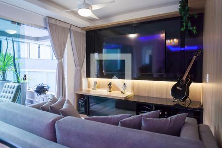 Sala de TV de apartamento à venda com 2 quartos, 154m² em Funcionários, Belo Horizonte