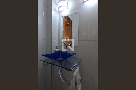Lavabo de apartamento para alugar com 1 quarto, 80m² em Aparecida, Santos