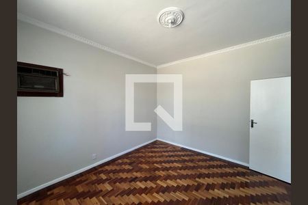 Quarto 1 de casa para alugar com 3 quartos, 233m² em Vila Valqueire, Rio de Janeiro