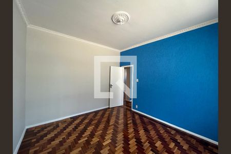 Quarto 1 de casa para alugar com 3 quartos, 210m² em Vila Valqueire, Rio de Janeiro