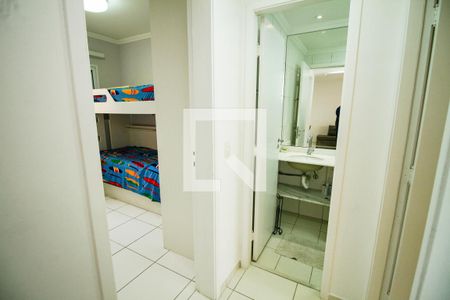Sala de apartamento para alugar com 2 quartos, 69m² em Nova Mirim, Praia Grande