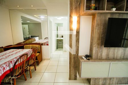 Sala de apartamento para alugar com 2 quartos, 69m² em Nova Mirim, Praia Grande