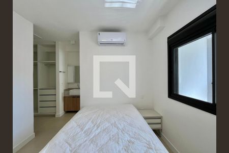 Suíte de apartamento para alugar com 1 quarto, 43m² em Centro, Campinas