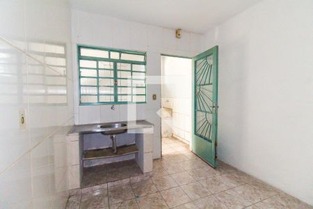 Cozinha de casa para alugar com 1 quarto, 45m² em Jardim Aurora (zona Leste), São Paulo