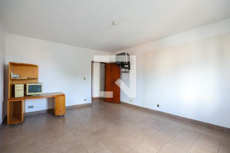 Suíte de casa à venda com 3 quartos, 350m² em Vila Morse, São Paulo