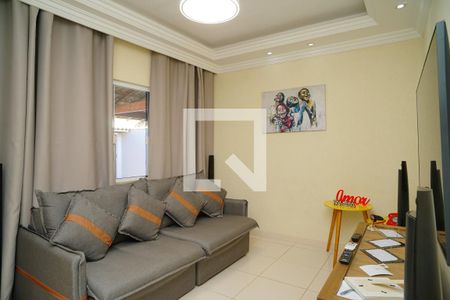 Sala de casa de condomínio para alugar com 3 quartos, 200m² em Caxito Pequeno, Maricá