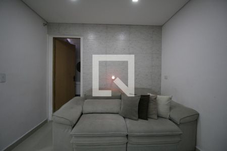 Casa para alugar com 2 quartos, 65m² em Jardim Maria Virginia, São Paulo