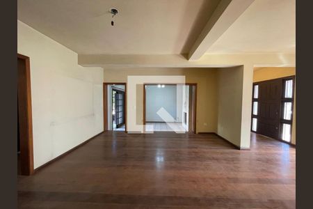 Casa para alugar com 4 quartos, 375m² em Scharlau, São Leopoldo