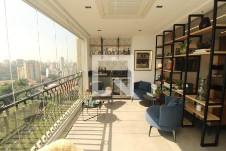 Sala de apartamento à venda com 2 quartos, 180m² em Vila Mariana, São Paulo